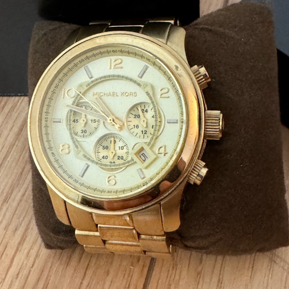 Michael Kors Watch - Picture 2 of 5